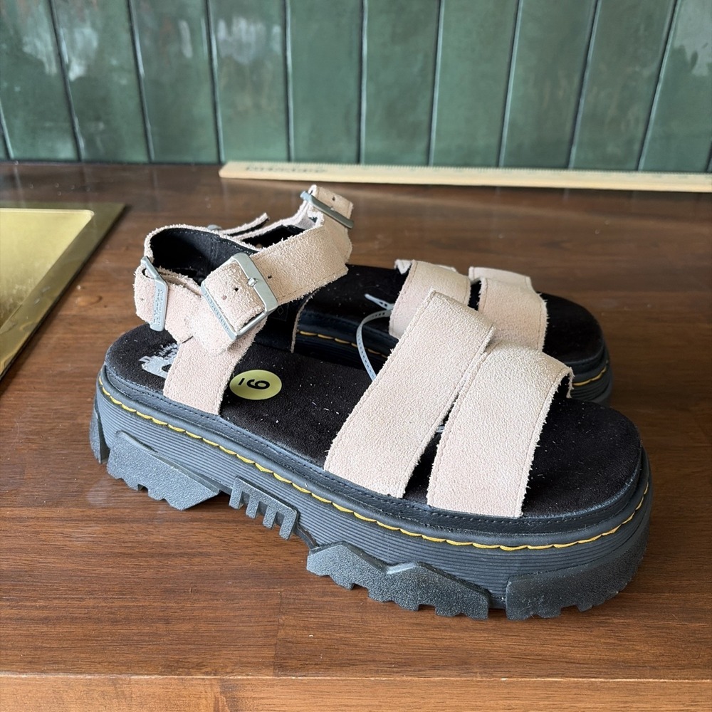 DR. MARTENS POWDER PINK MATTISON 2S PLATFORM SANDALS Chunky WOMEN Sz 9 NEW Read